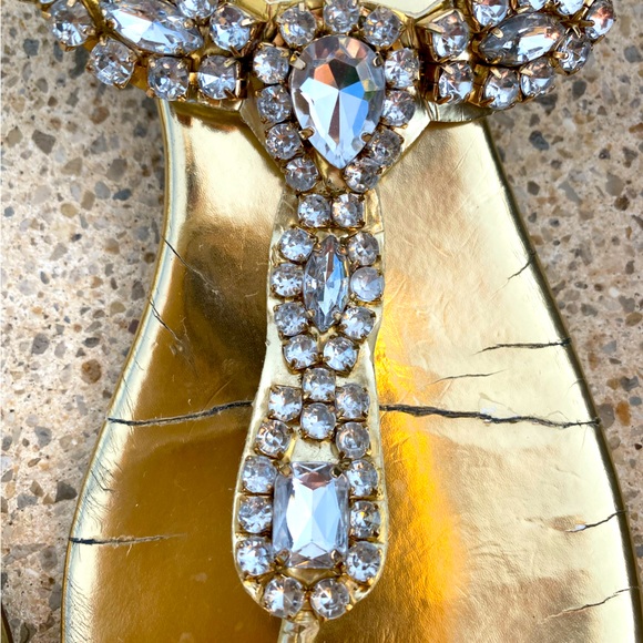 UNISA 'Liese' Gold T-Strap Thong Sandals with Jewels and Rhinestones SZ 6.5 - Picture 7 of 10